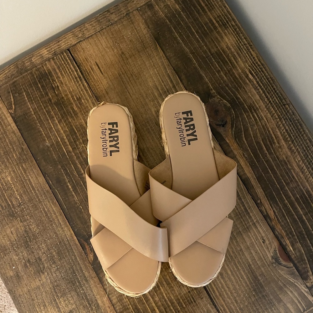 Sandals - Picture 4 of 4